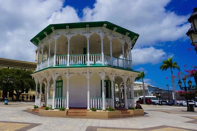 kolonaal-gebouw-puerto-plata_m1